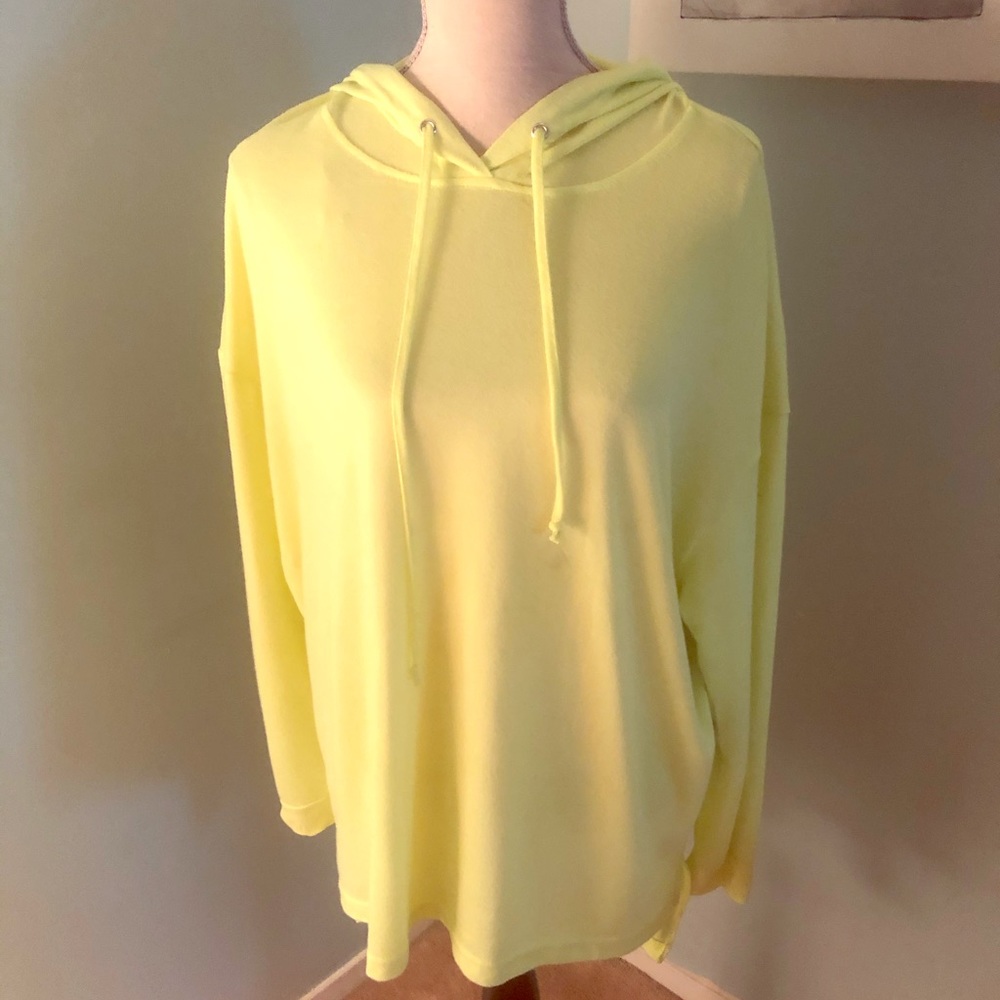 Long sleeve lime green hoodie w/string tie